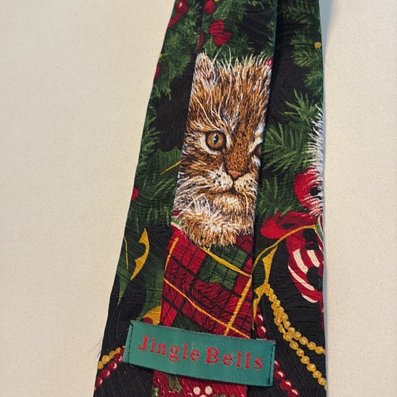 Vintage 100% silk tie with cat in a Christmas stocking design - Picture 4 of 7